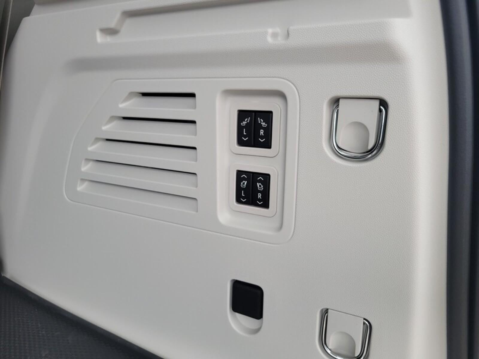 2026 GMC Acadia FWD Denali