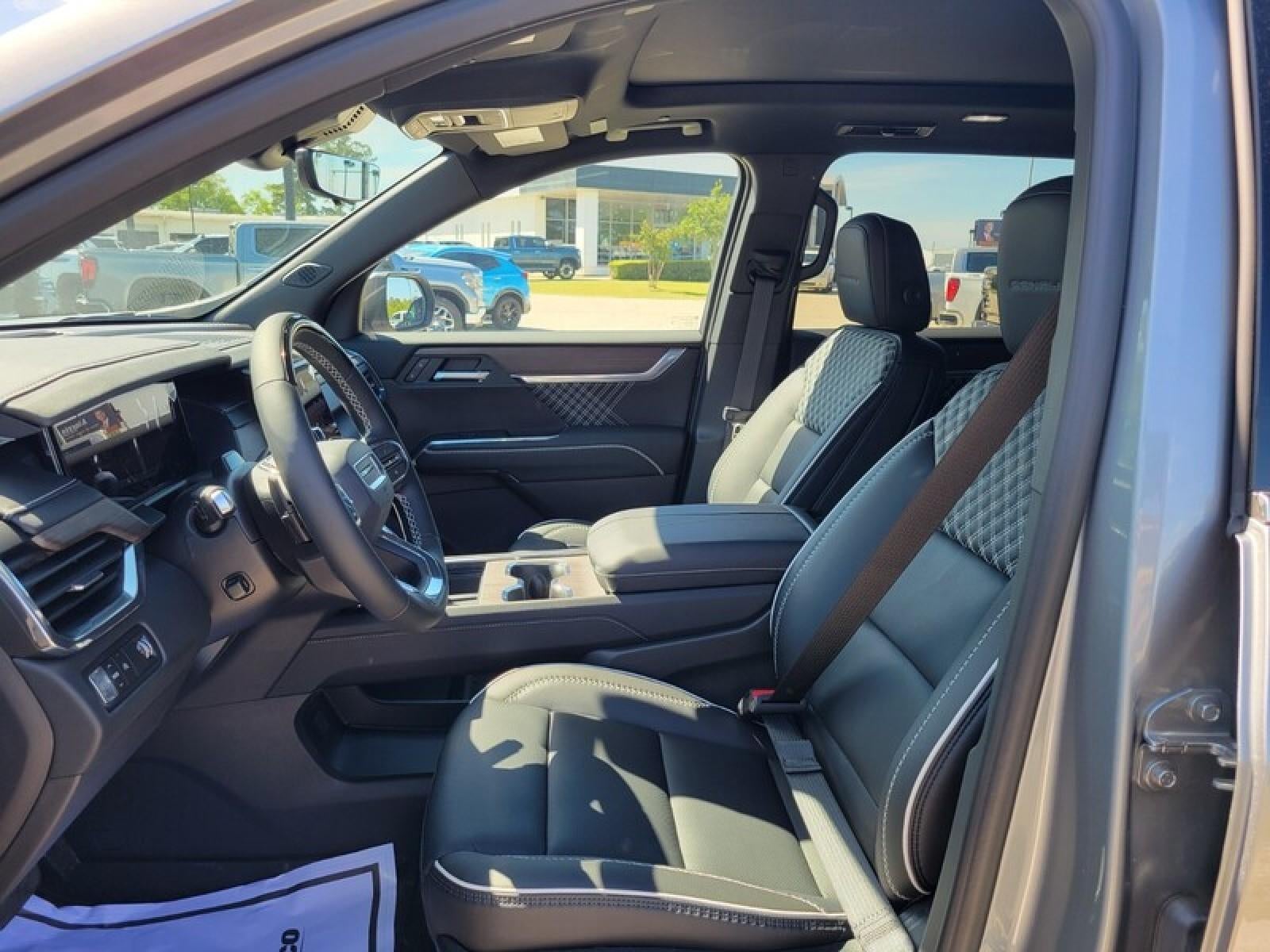 2026 GMC Acadia FWD Denali