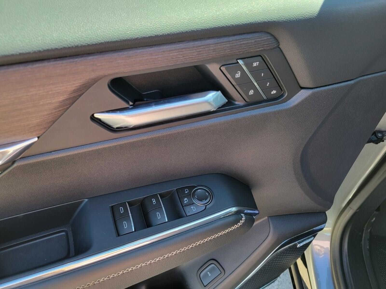 2026 GMC Acadia FWD Denali