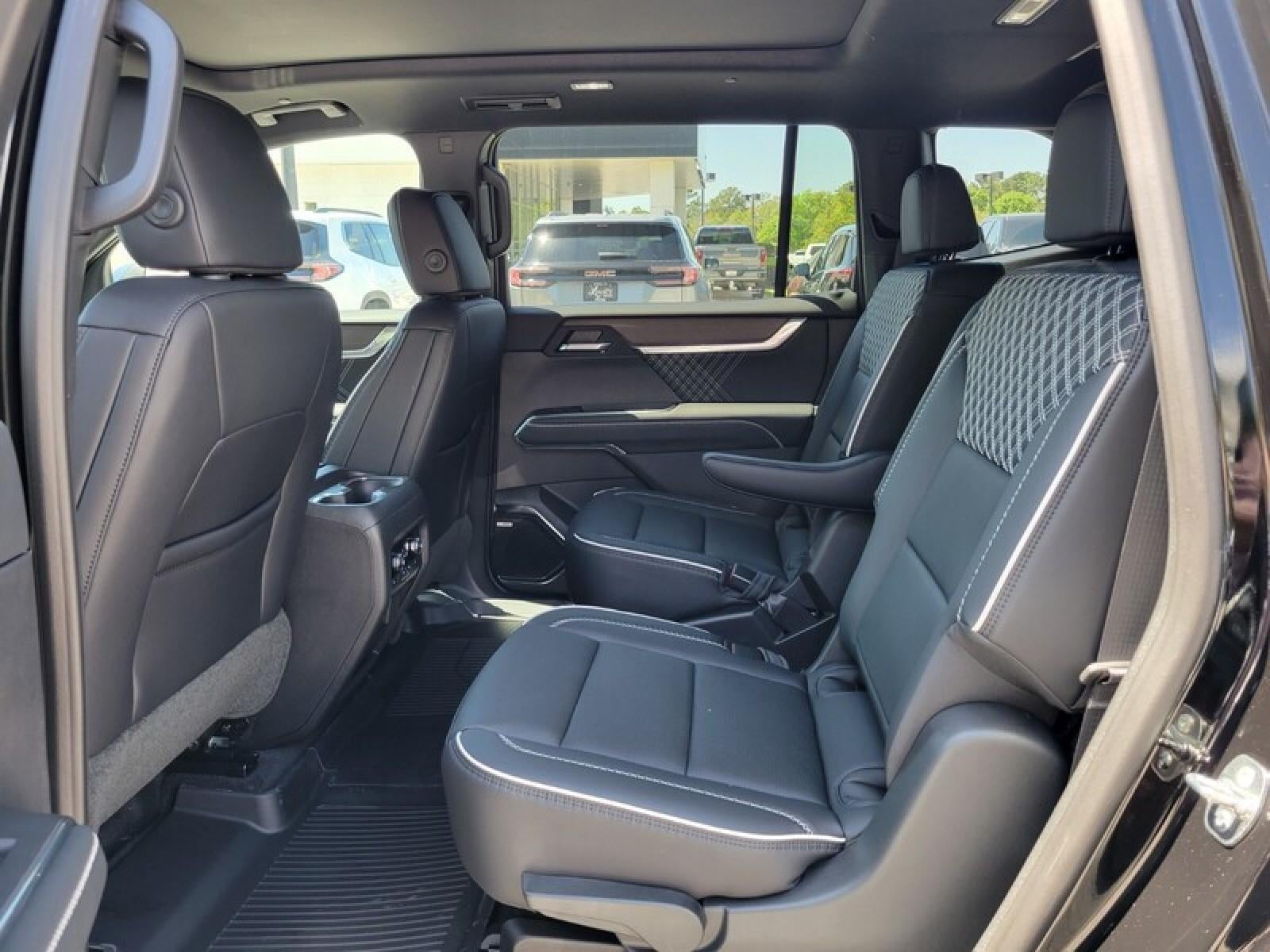 2026 GMC Acadia FWD Denali