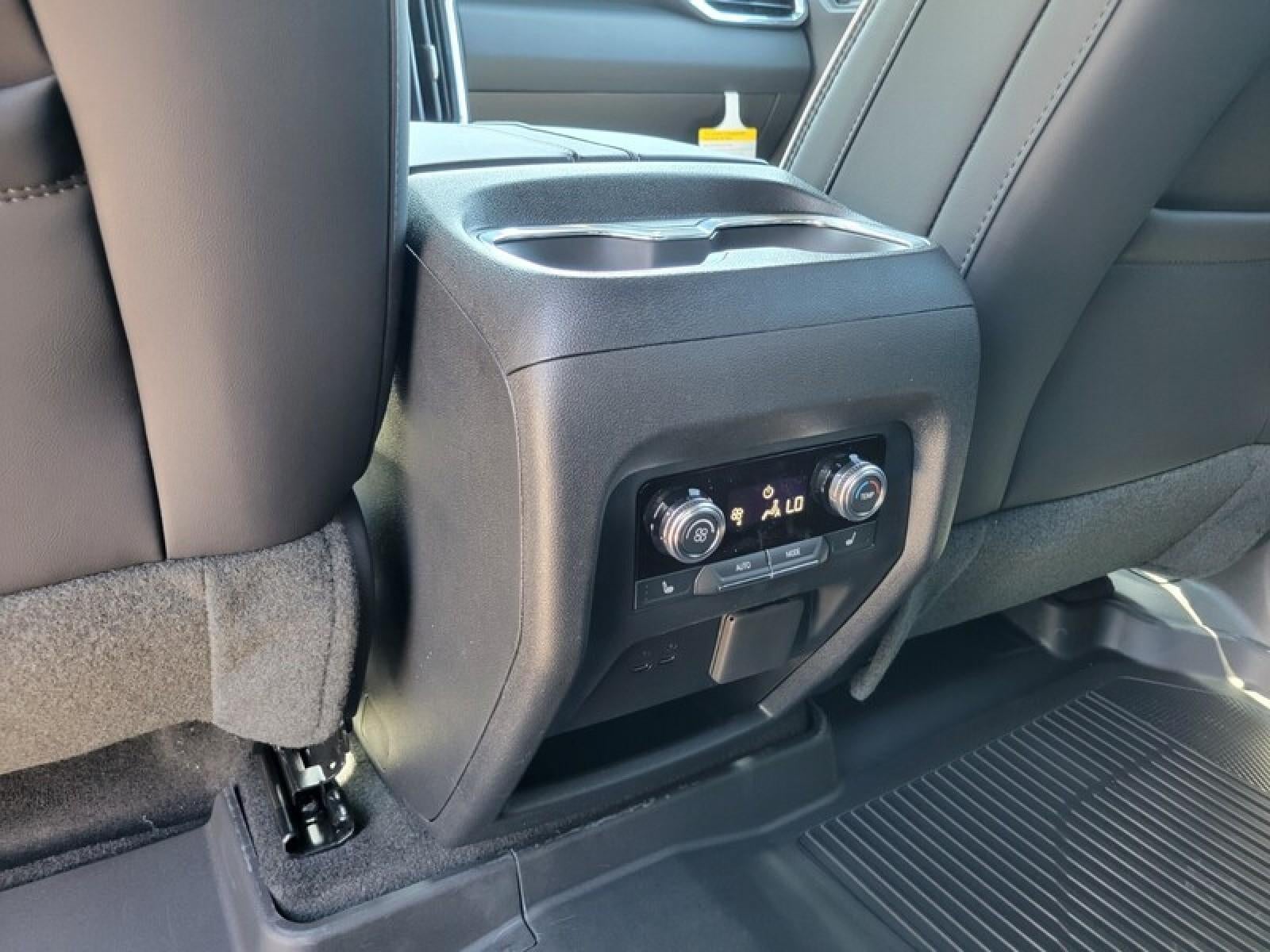 2026 GMC Acadia FWD Denali