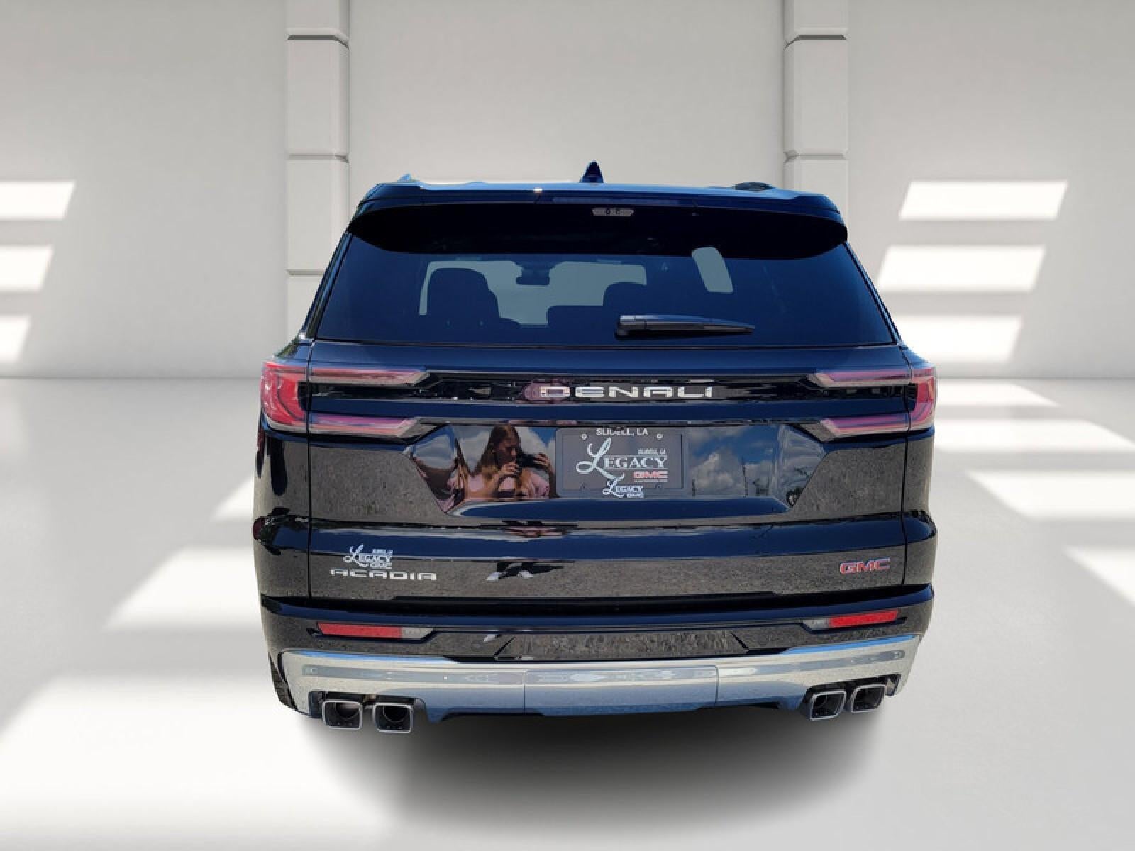 2026 GMC Acadia FWD Denali
