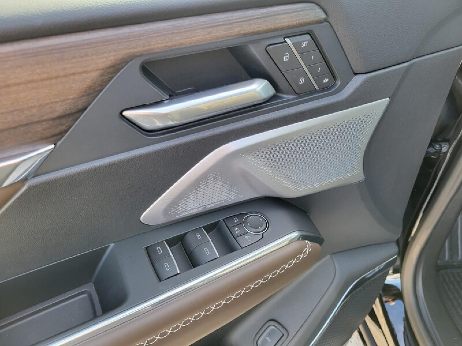 2026 GMC Acadia FWD Denali Ultimate