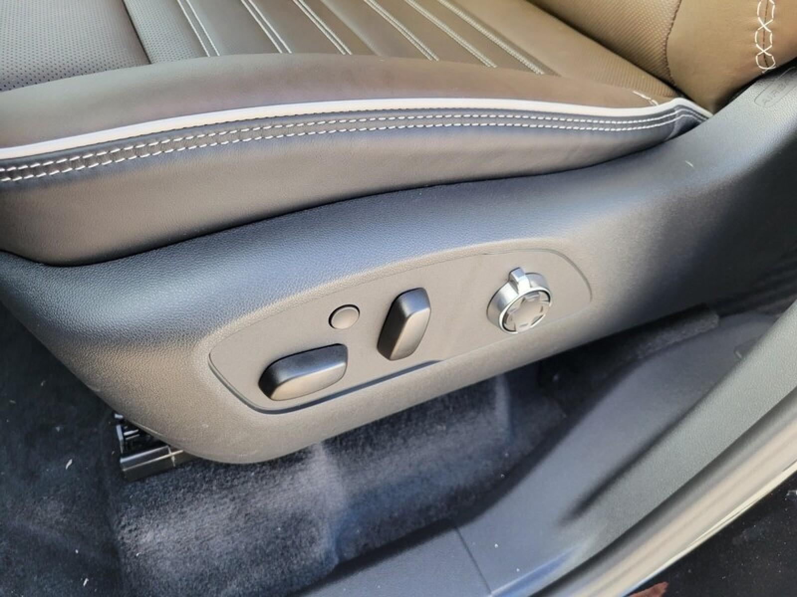 2026 GMC Acadia FWD Denali Ultimate