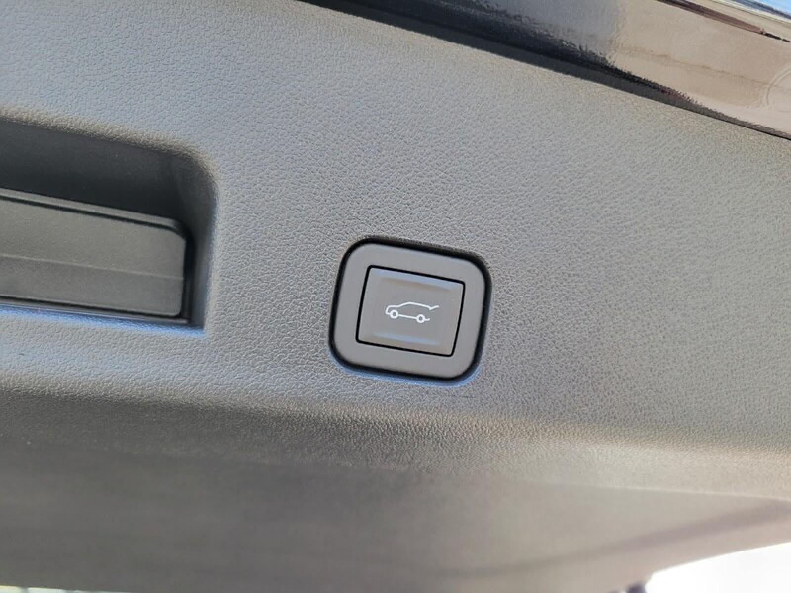 2026 GMC Acadia FWD Denali Ultimate