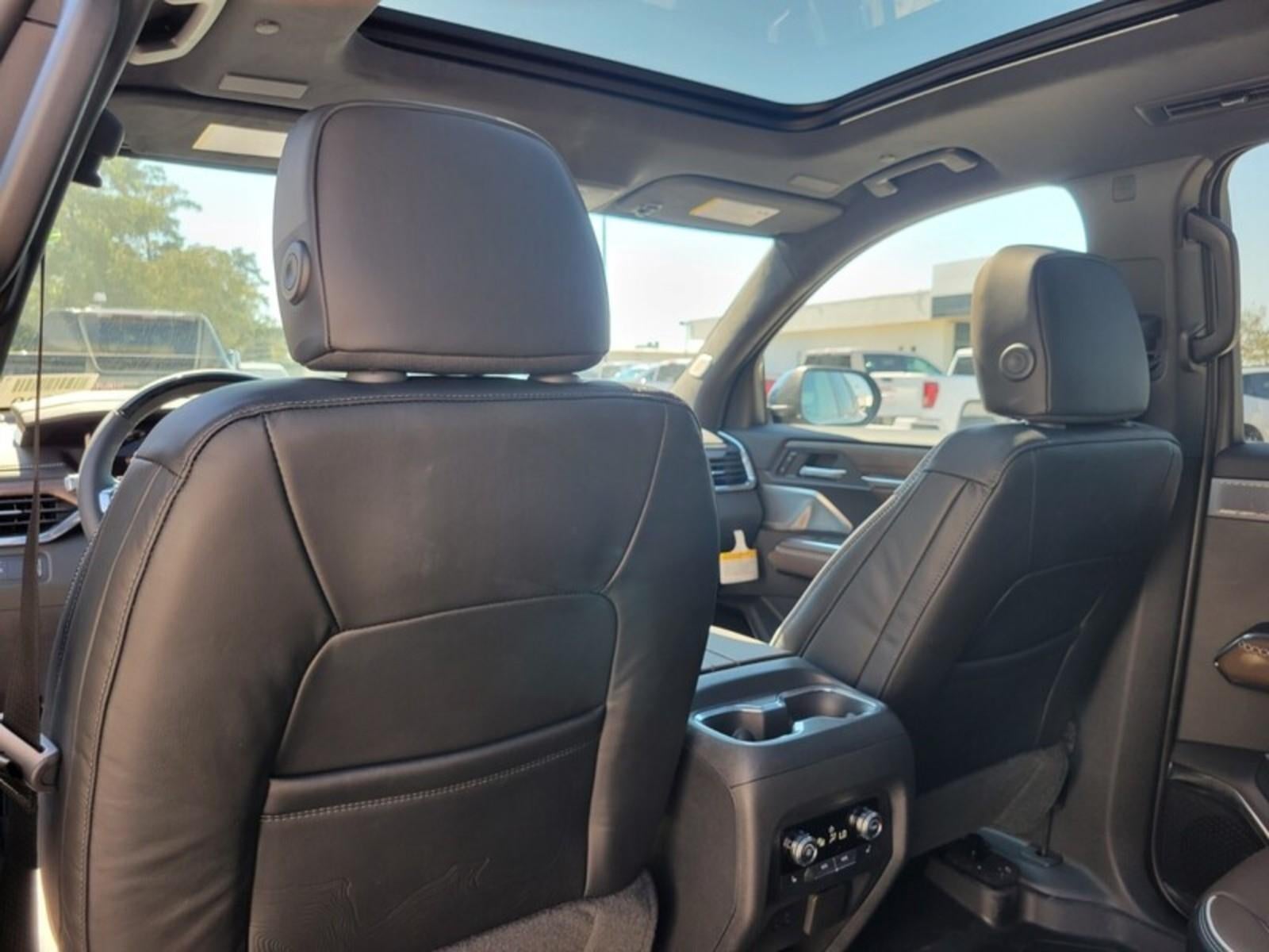 2027 GMC Acadia FWD Denali Ultimate