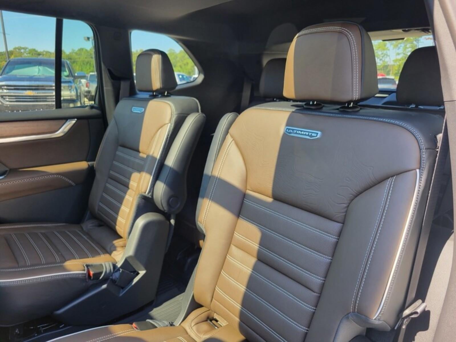 2027 GMC Acadia FWD Denali Ultimate