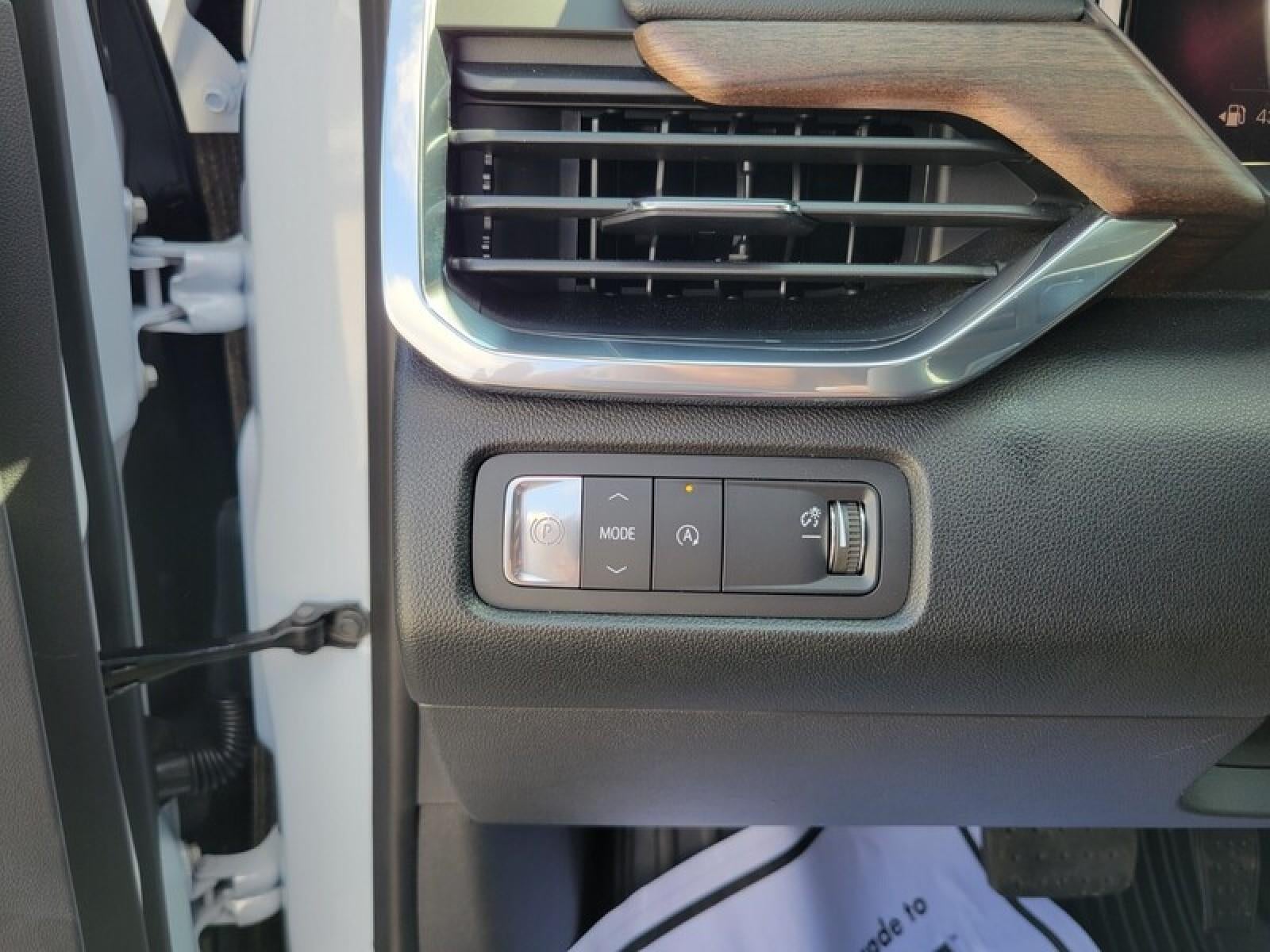 2026 GMC Acadia FWD Denali Ultimate