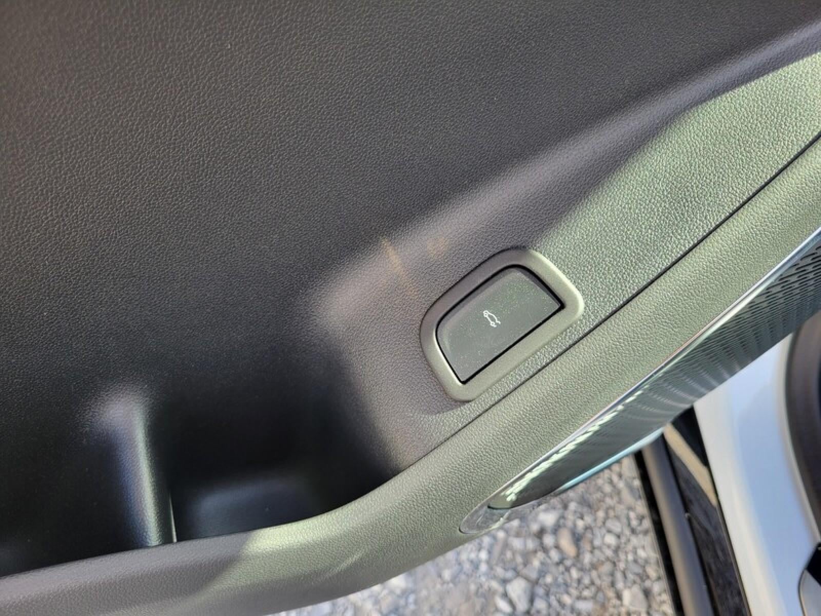 2026 GMC Acadia FWD Denali Ultimate