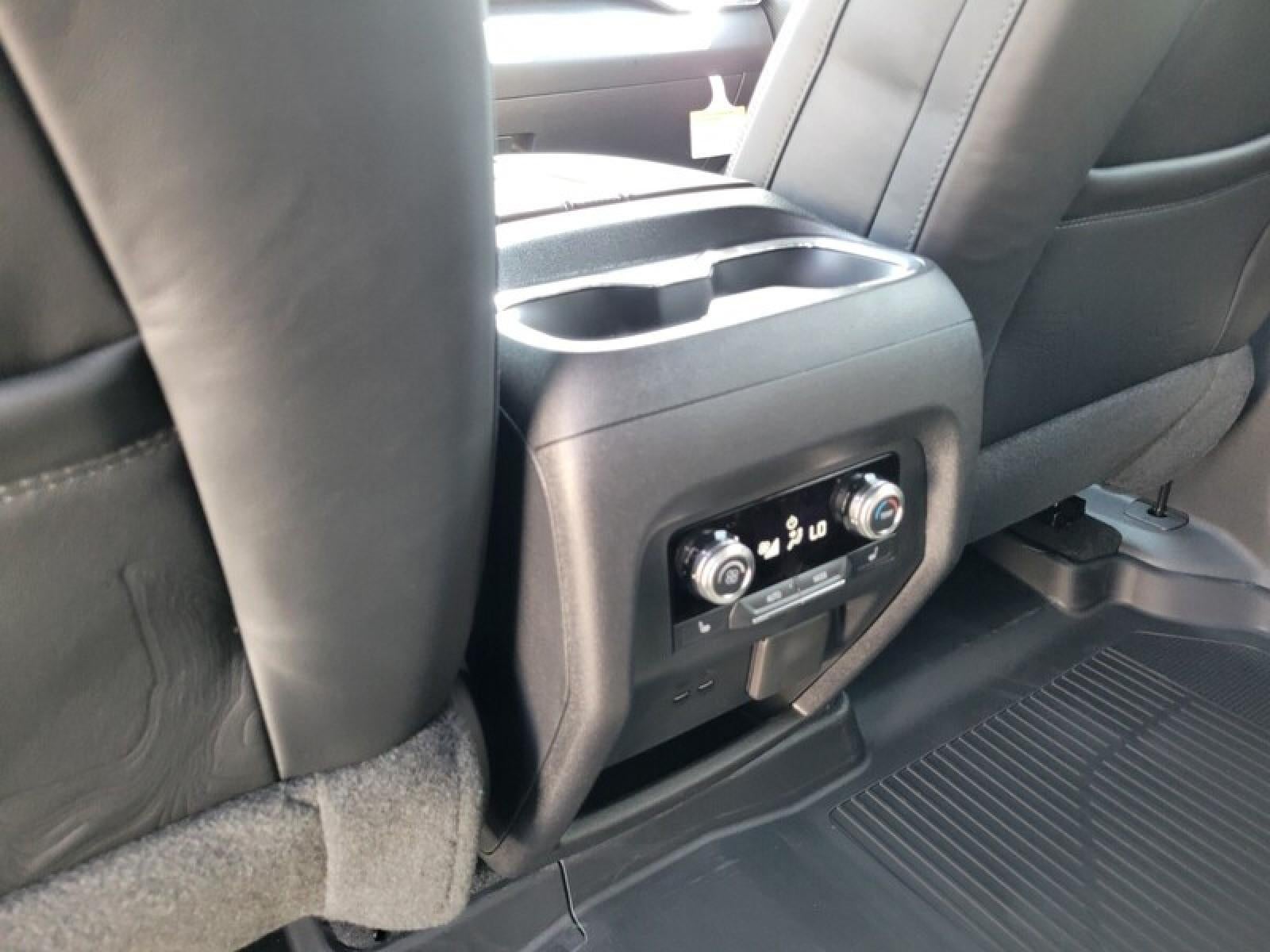 2026 GMC Acadia FWD Denali Ultimate