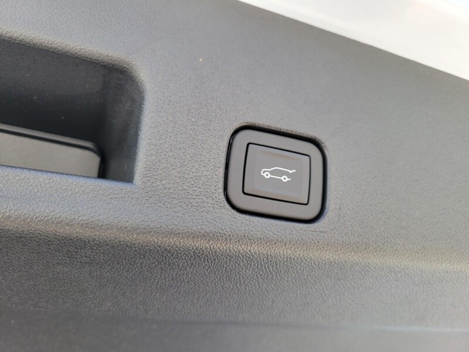 2026 GMC Acadia FWD Denali Ultimate