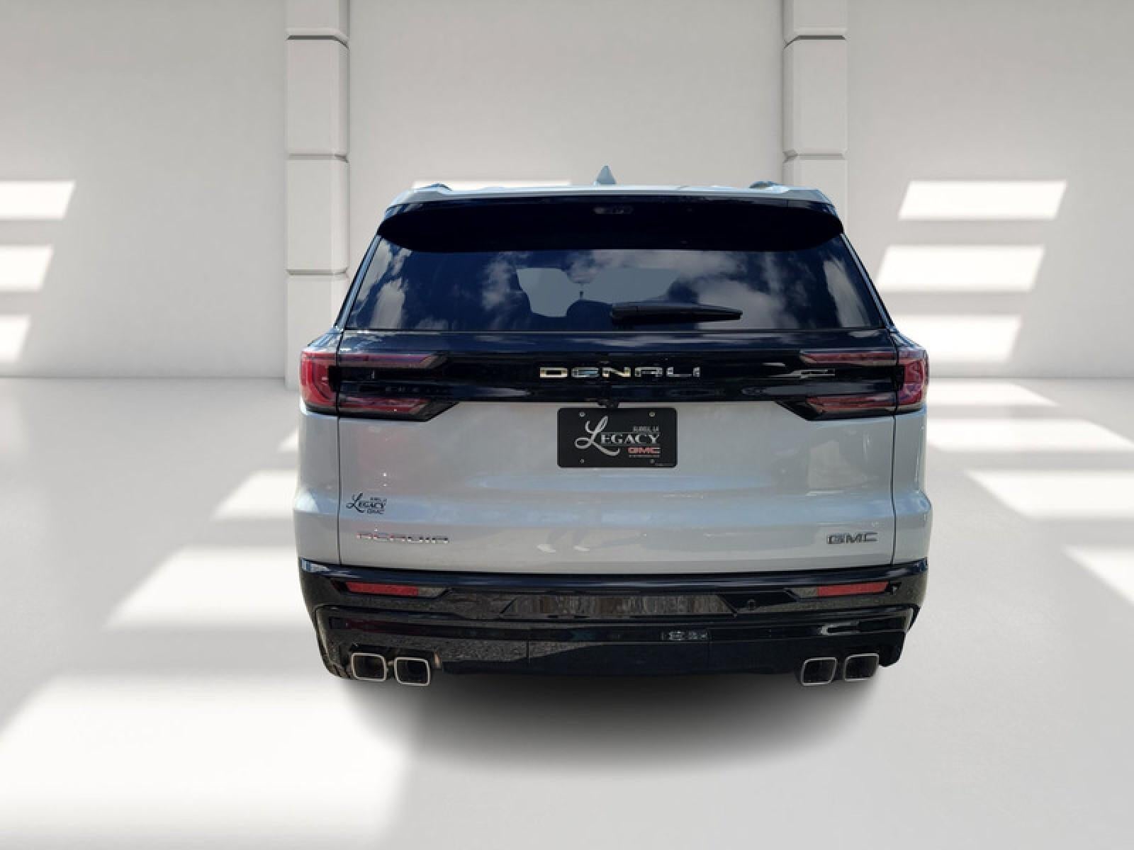 2026 GMC Acadia FWD Denali Ultimate