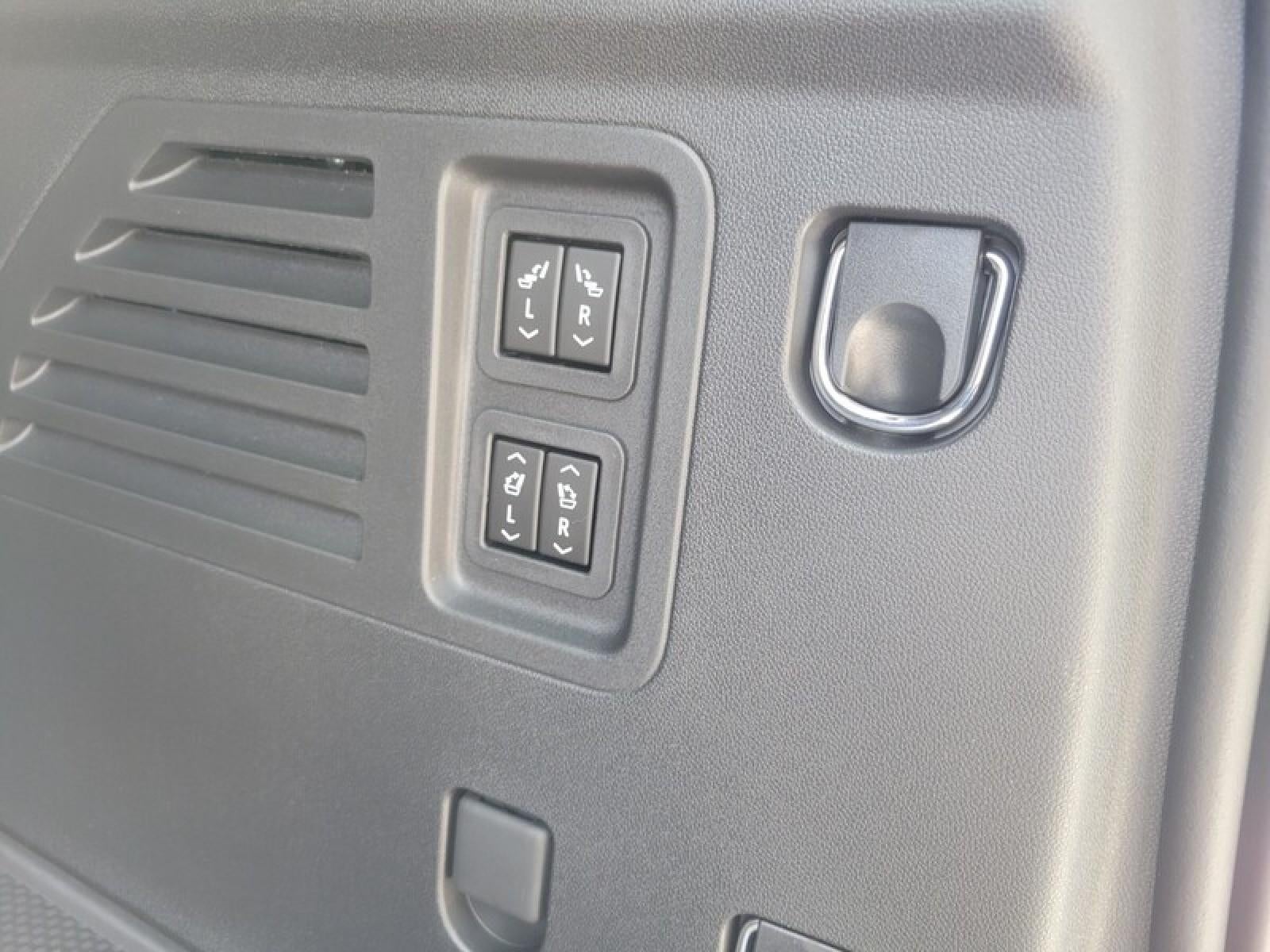 2026 GMC Acadia FWD Denali Ultimate