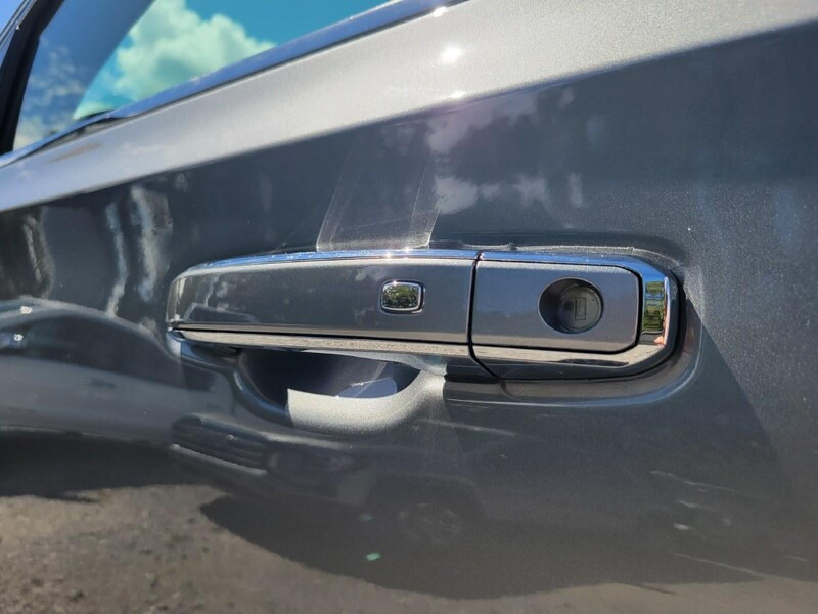2026 GMC Yukon 2WD 4dr Elevation
