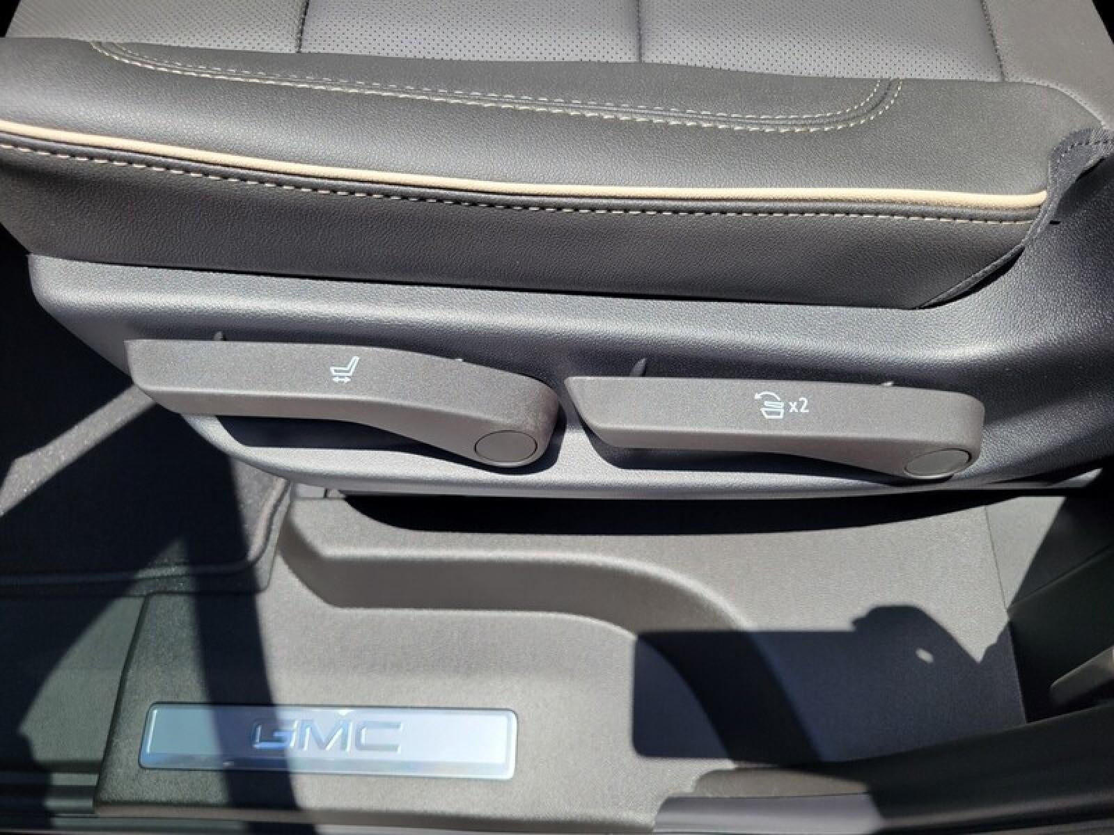 2026 GMC Yukon 2WD 4dr Elevation