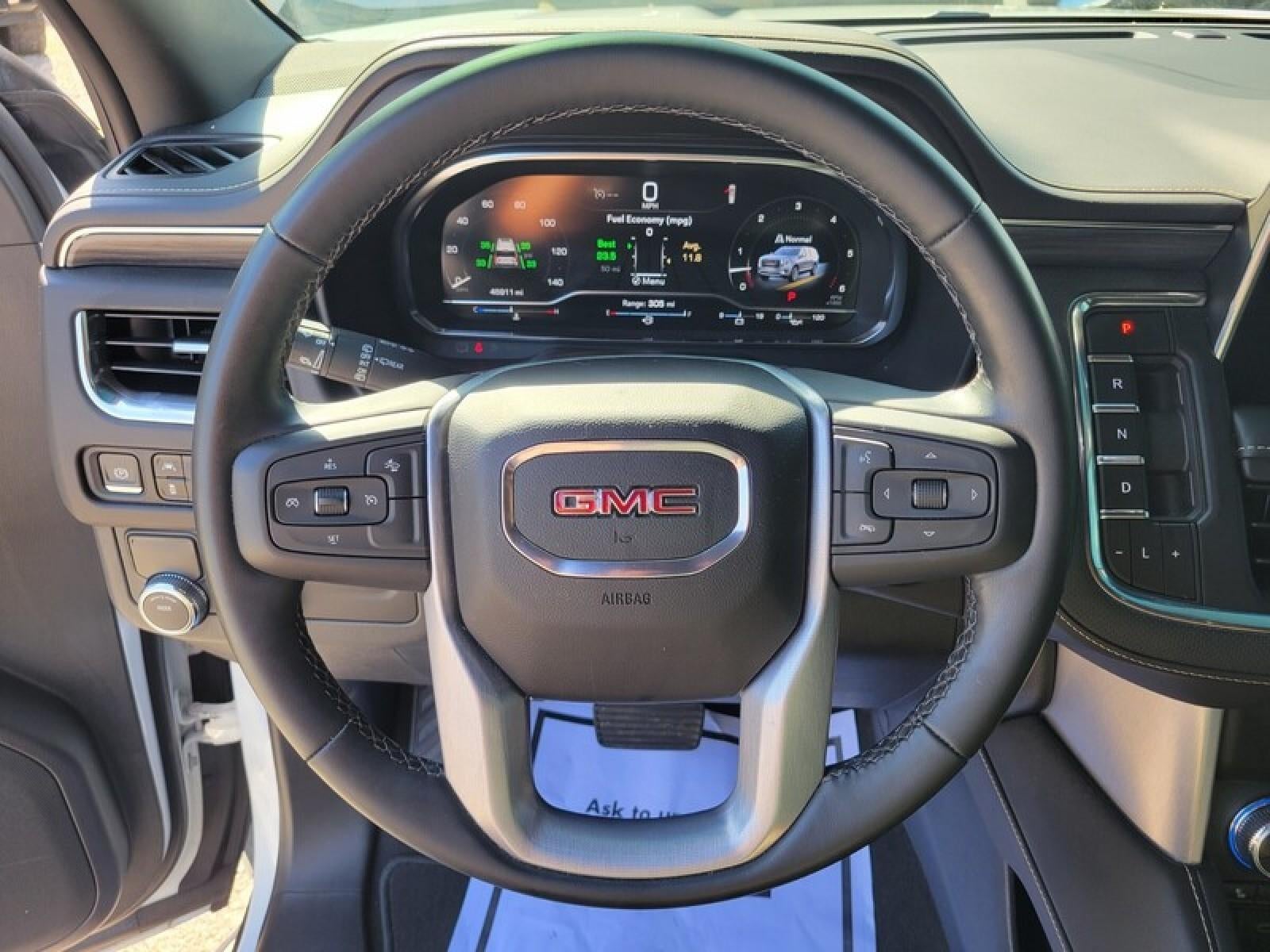 2023 GMC Yukon SLT