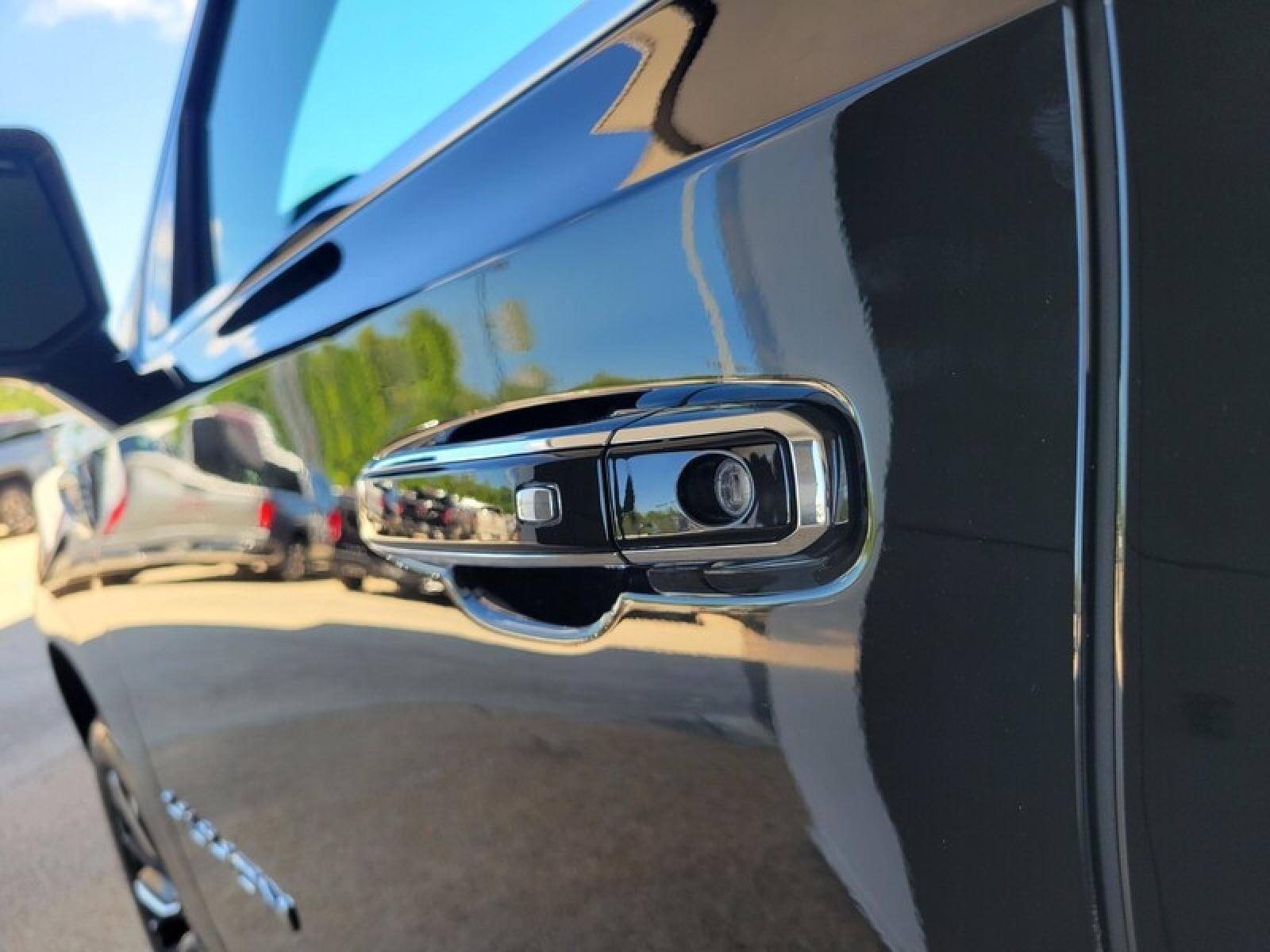 2026 GMC Yukon 2WD 4dr Elevation
