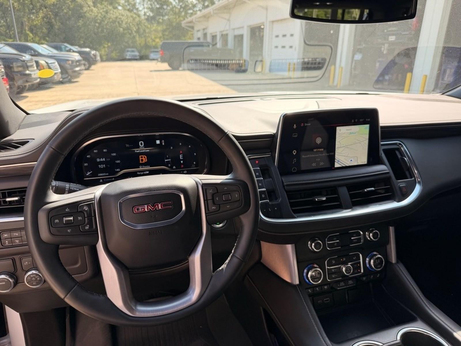 2024 GMC Yukon SLT