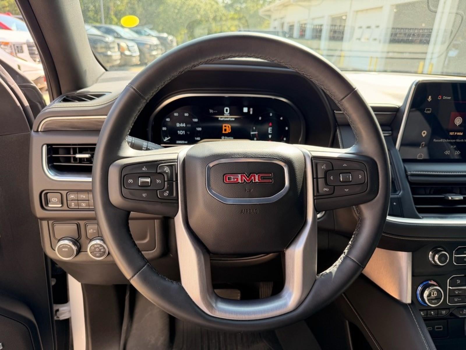 2024 GMC Yukon SLT