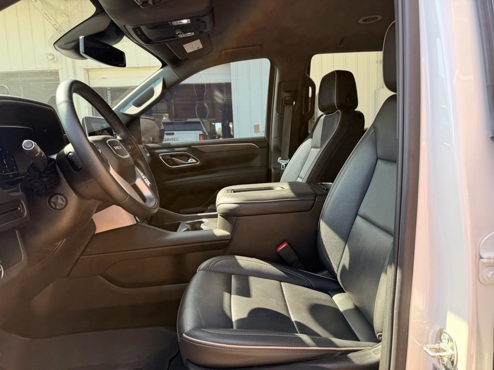 2024 GMC Yukon SLT