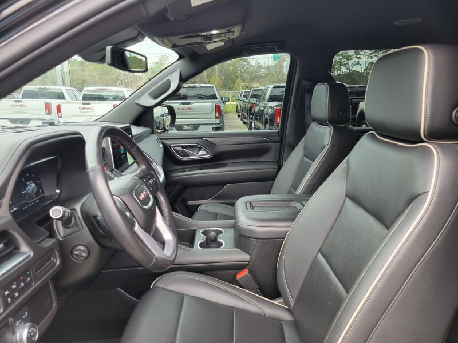 2022 GMC Yukon XL SLT