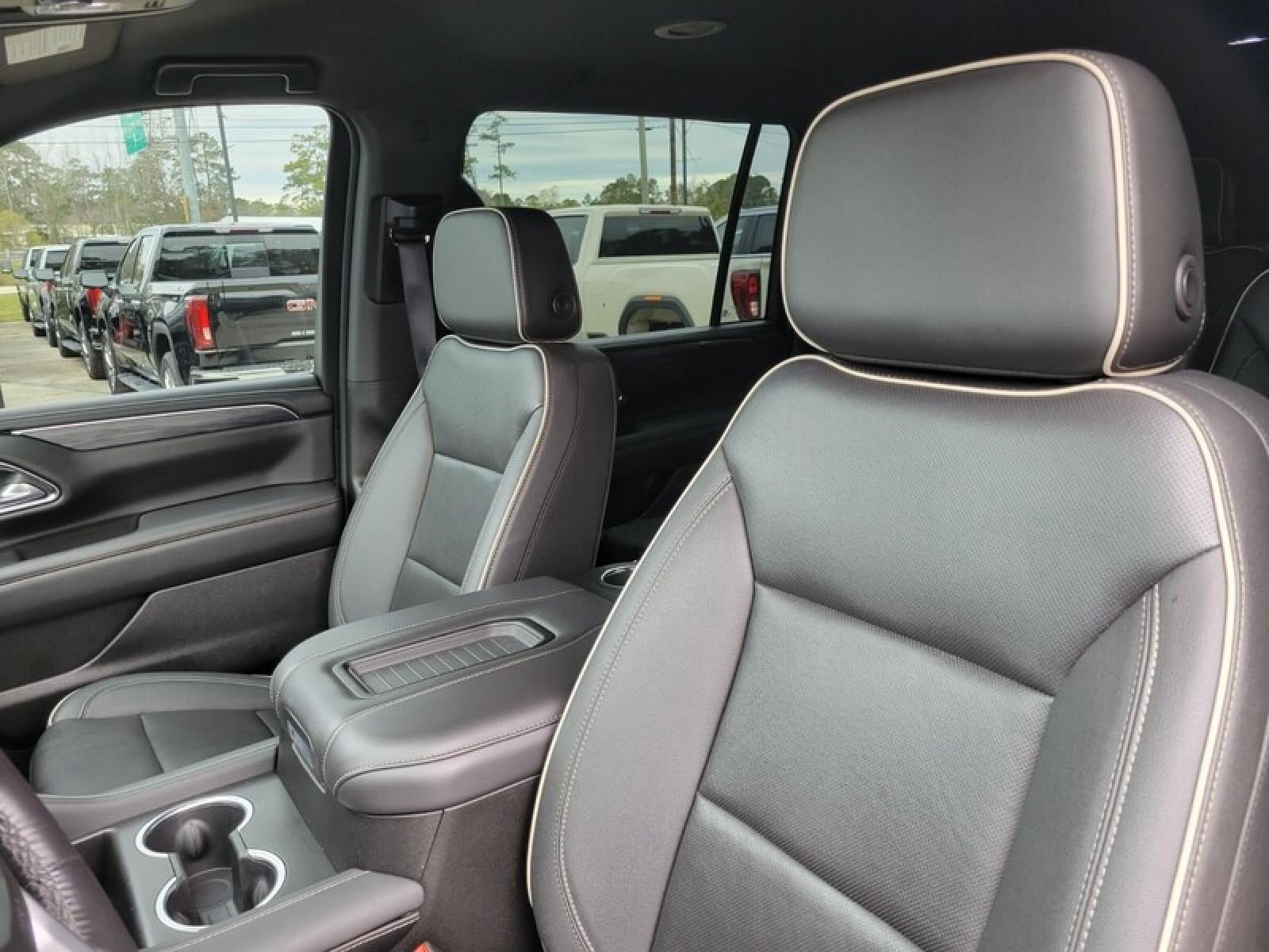 2022 GMC Yukon XL SLT