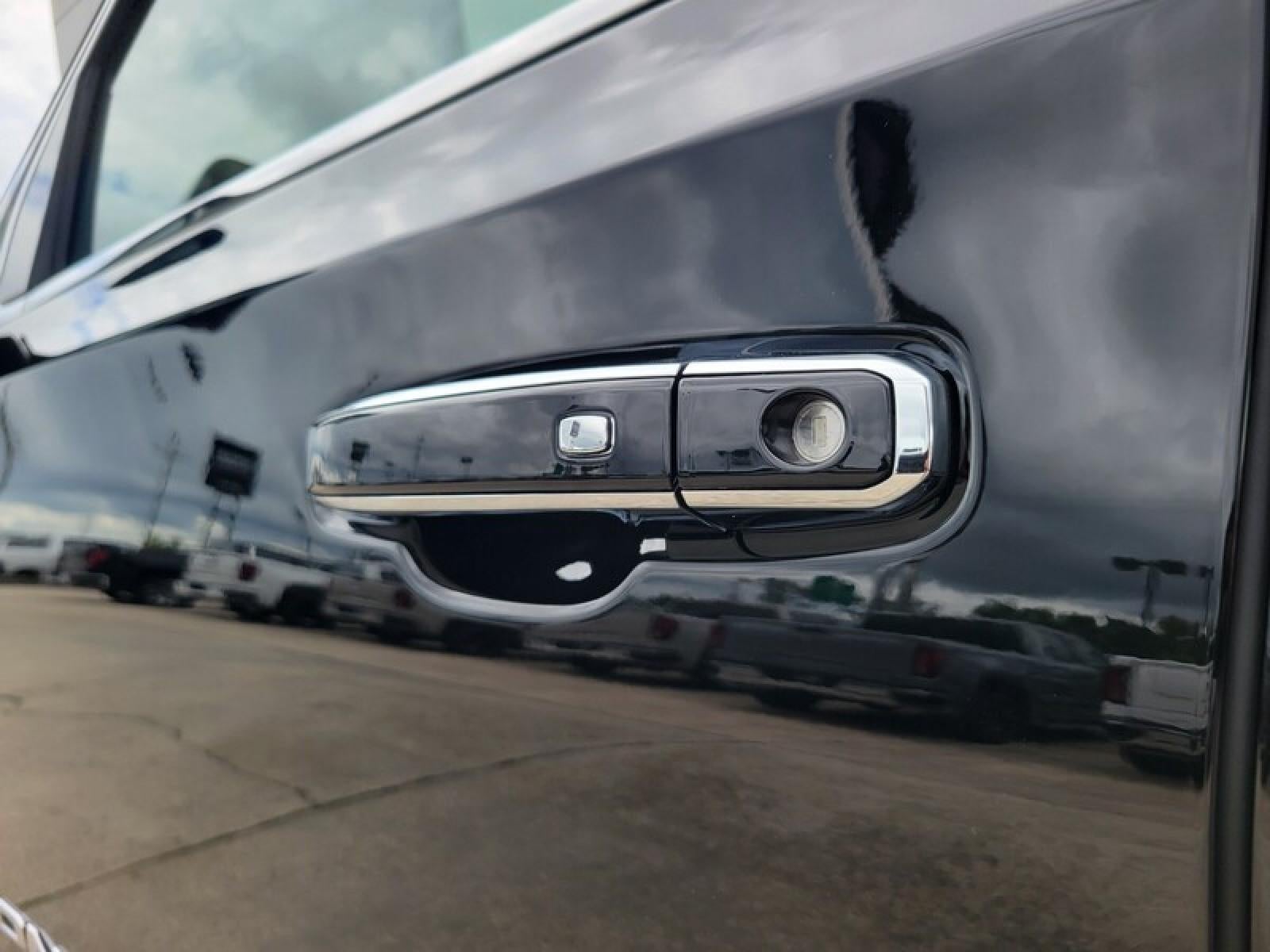 2026 GMC Yukon XL 2WD 4dr Elevation