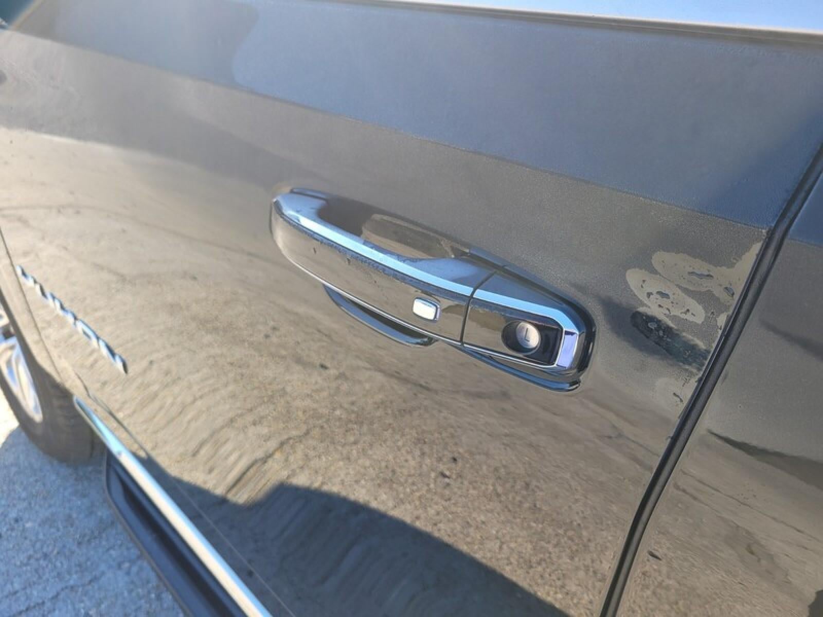 2024 GMC Yukon XL SLT