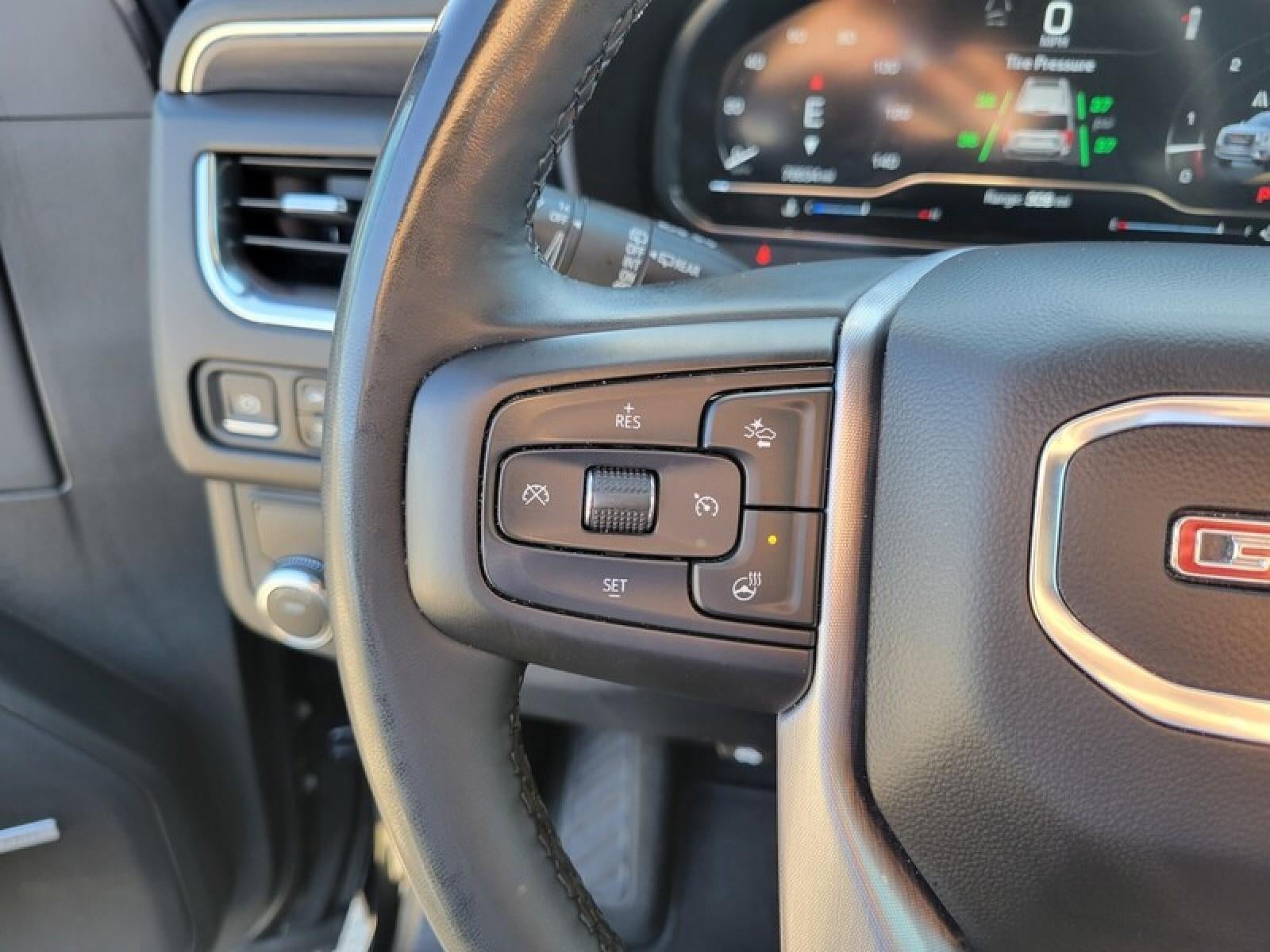 2024 GMC Yukon XL SLT