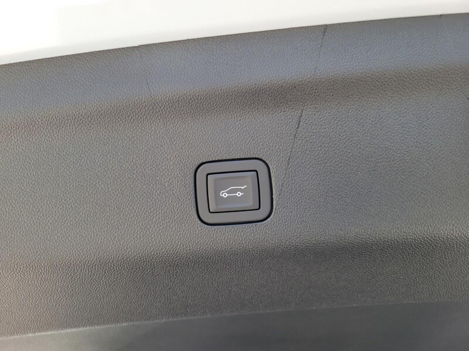 2026 GMC Yukon XL 2WD 4dr Denali