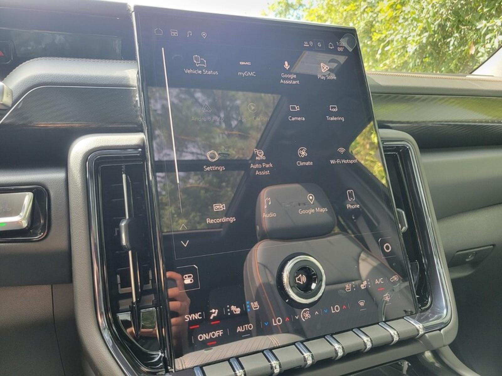 2027 GMC Yukon AT4 - Photo 22