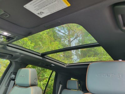 2027 GMC Yukon 4WD 4dr AT4