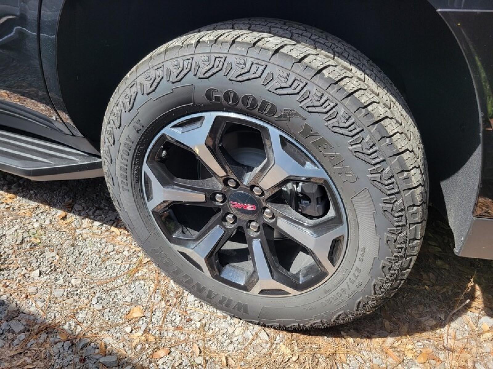 2027 GMC Yukon 4WD 4dr AT4