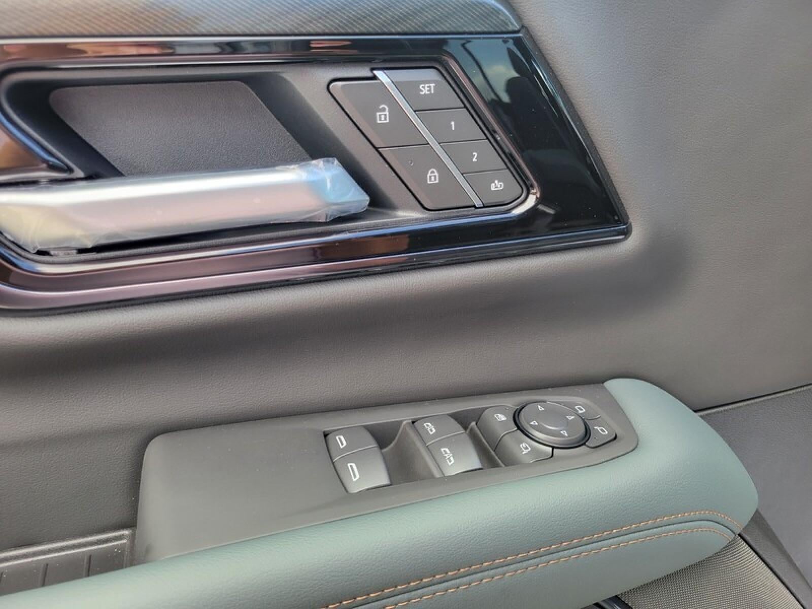 2026 GMC Yukon 4WD 4dr AT4