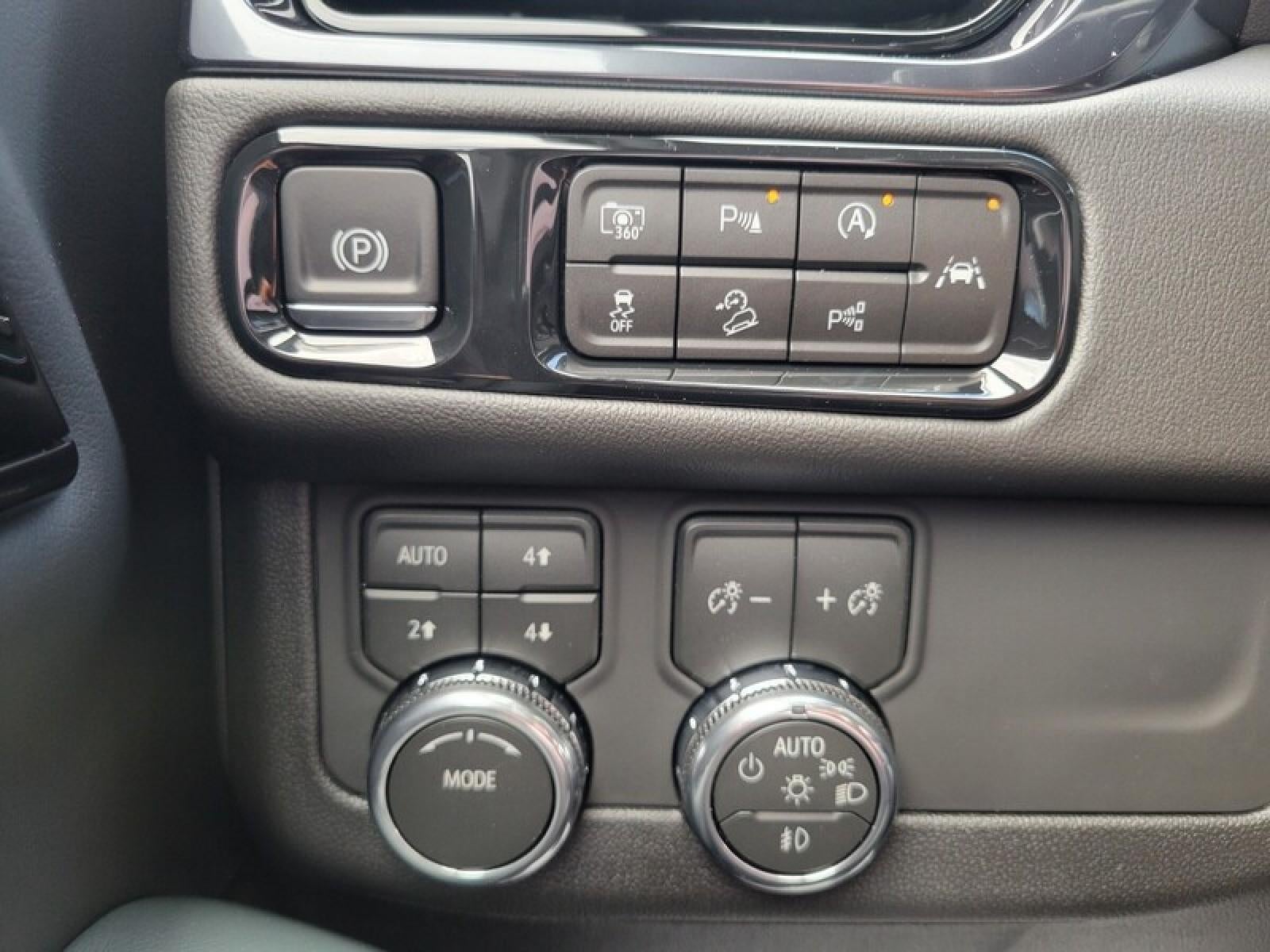 2026 GMC Yukon 4WD 4dr AT4