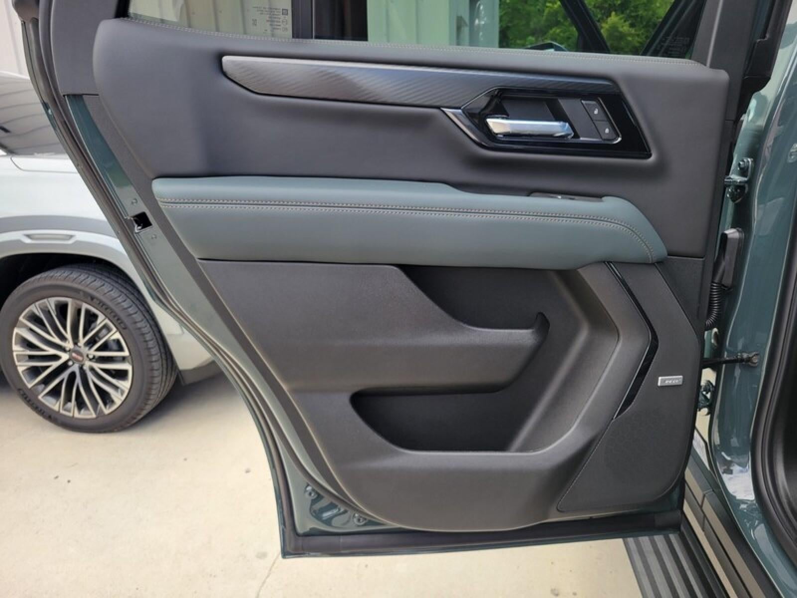 2026 GMC Yukon 4WD 4dr AT4