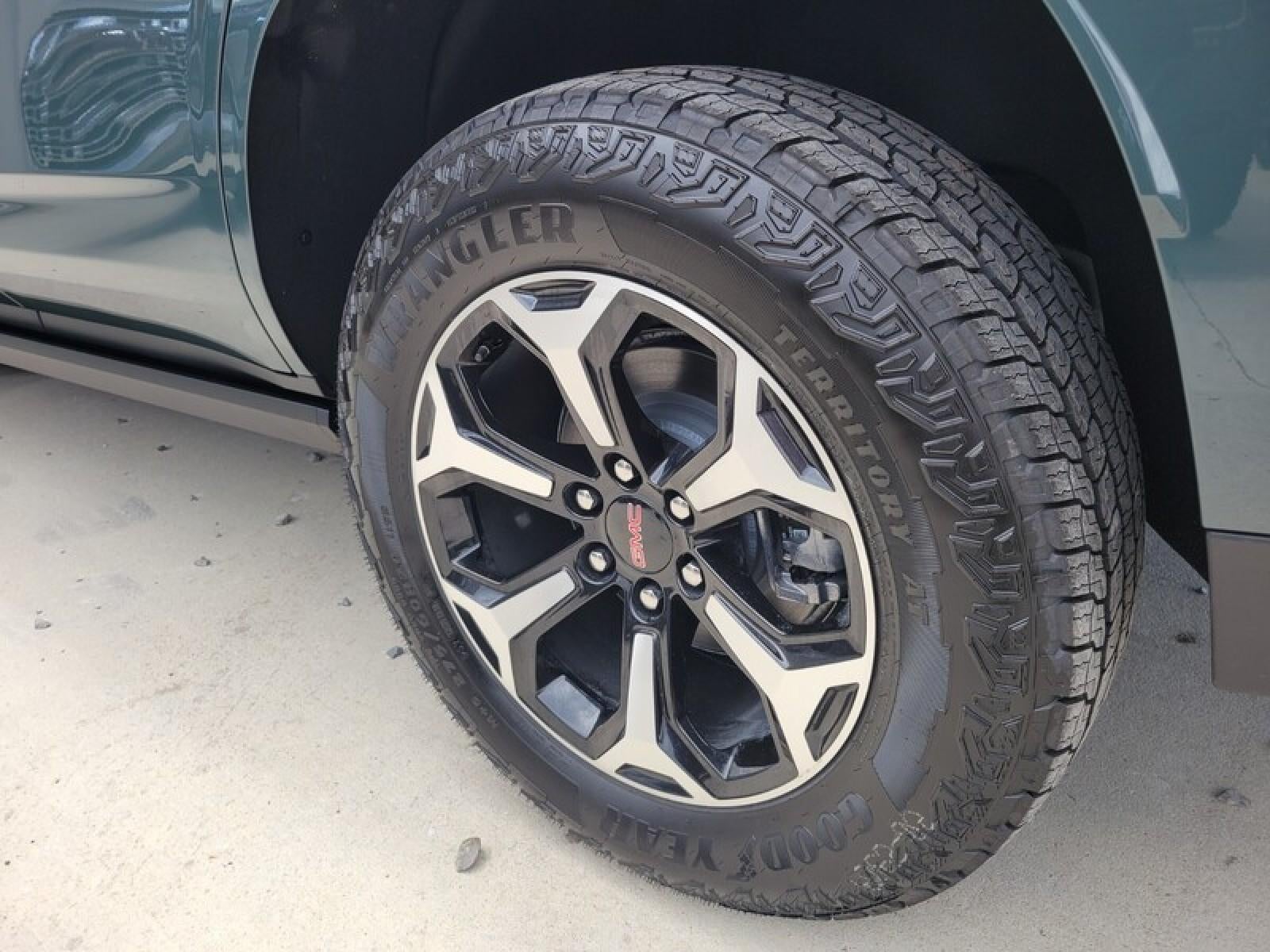 2026 GMC Yukon 4WD 4dr AT4