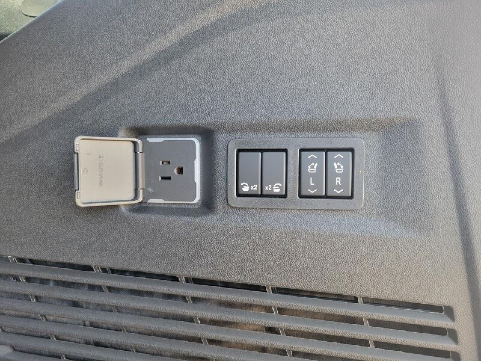 2026 GMC Yukon 4WD 4dr AT4