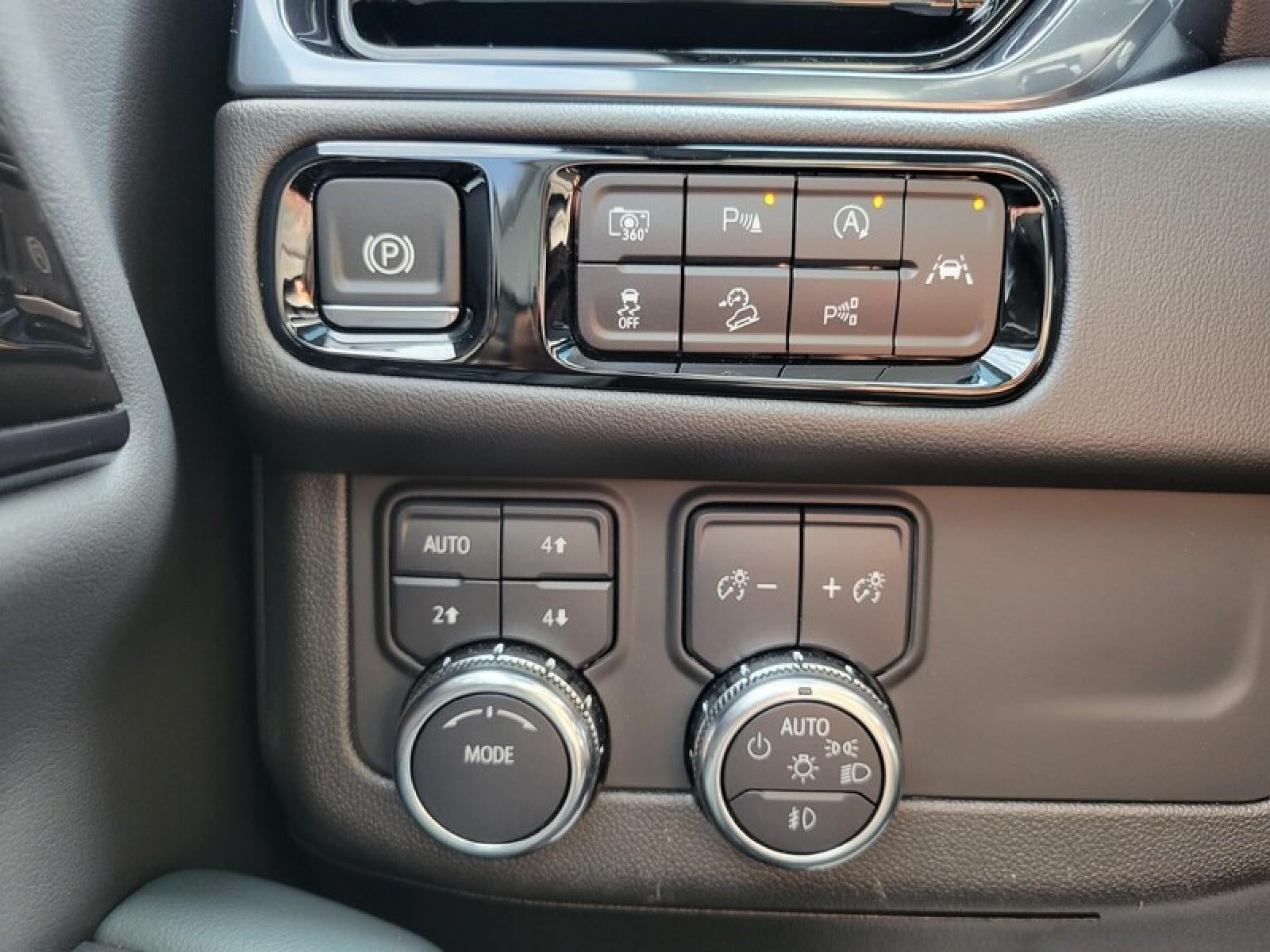 2025 GMC Yukon AT4