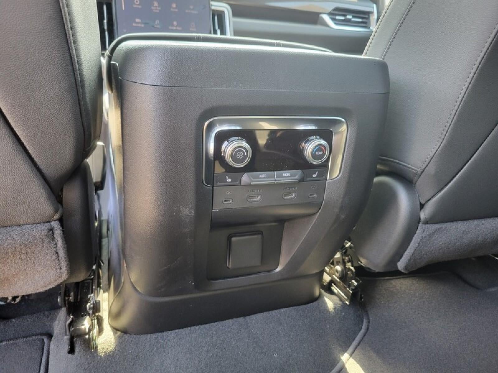 2027 GMC Yukon XL 4WD 4dr Elevation