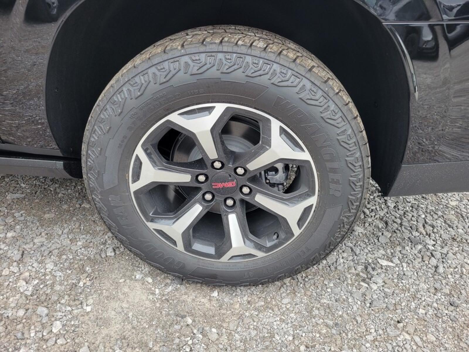 2026 GMC Yukon XL 4WD 4dr AT4