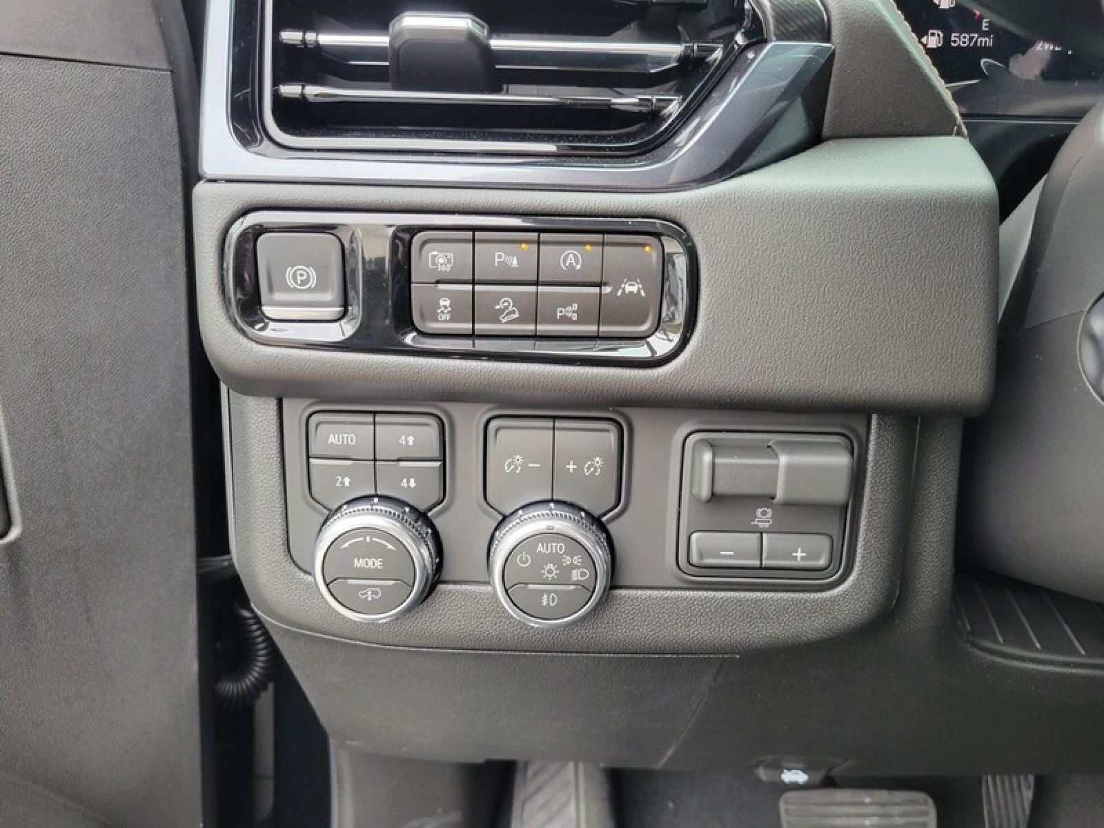 2026 GMC Yukon XL 4WD 4dr AT4