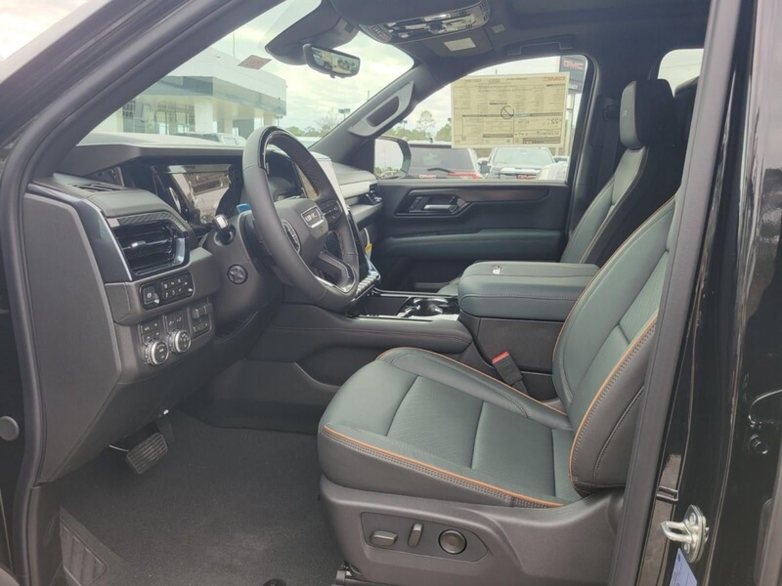 2026 GMC Yukon XL 4WD 4dr AT4