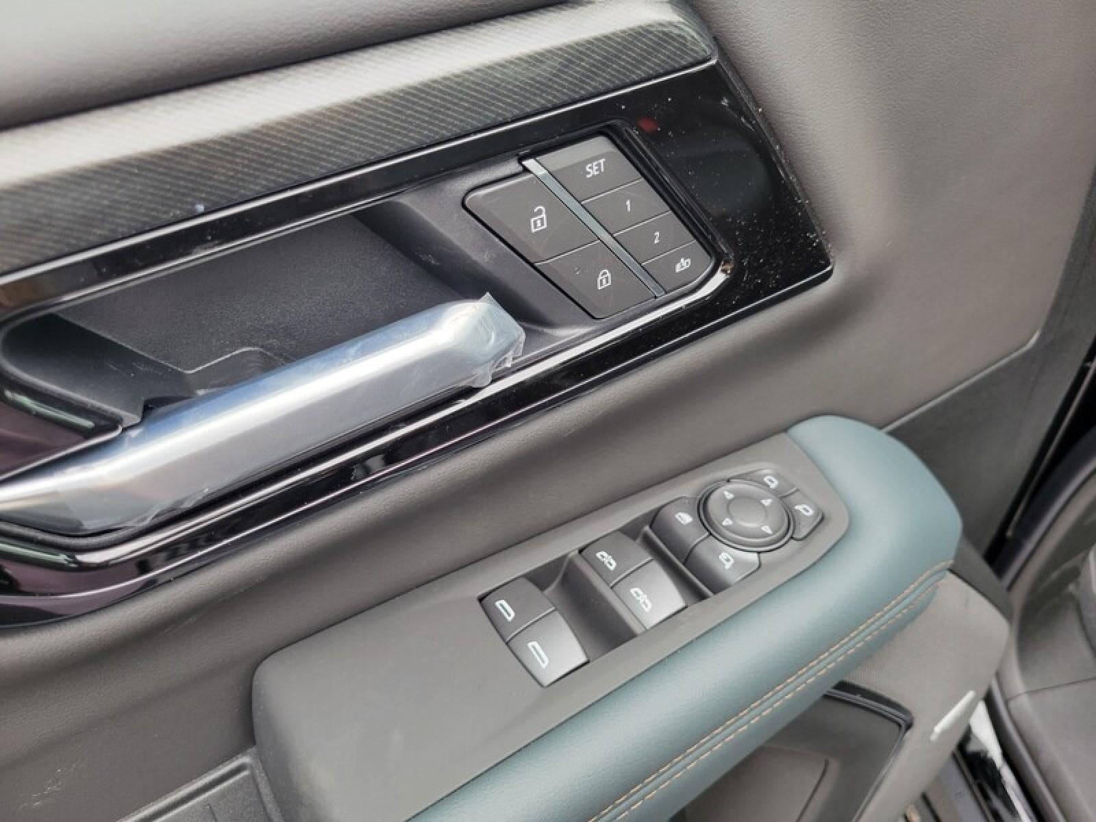 2026 GMC Yukon XL 4WD 4dr AT4