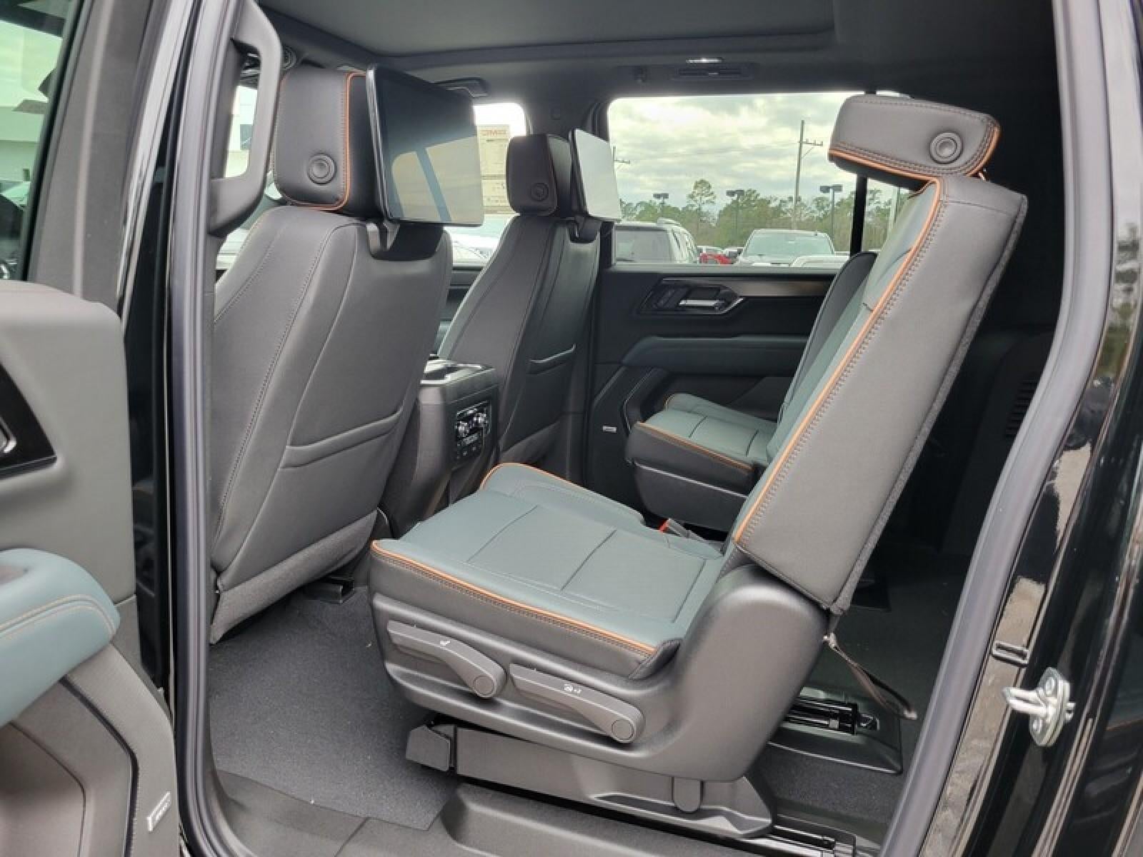 2026 GMC Yukon XL 4WD 4dr AT4