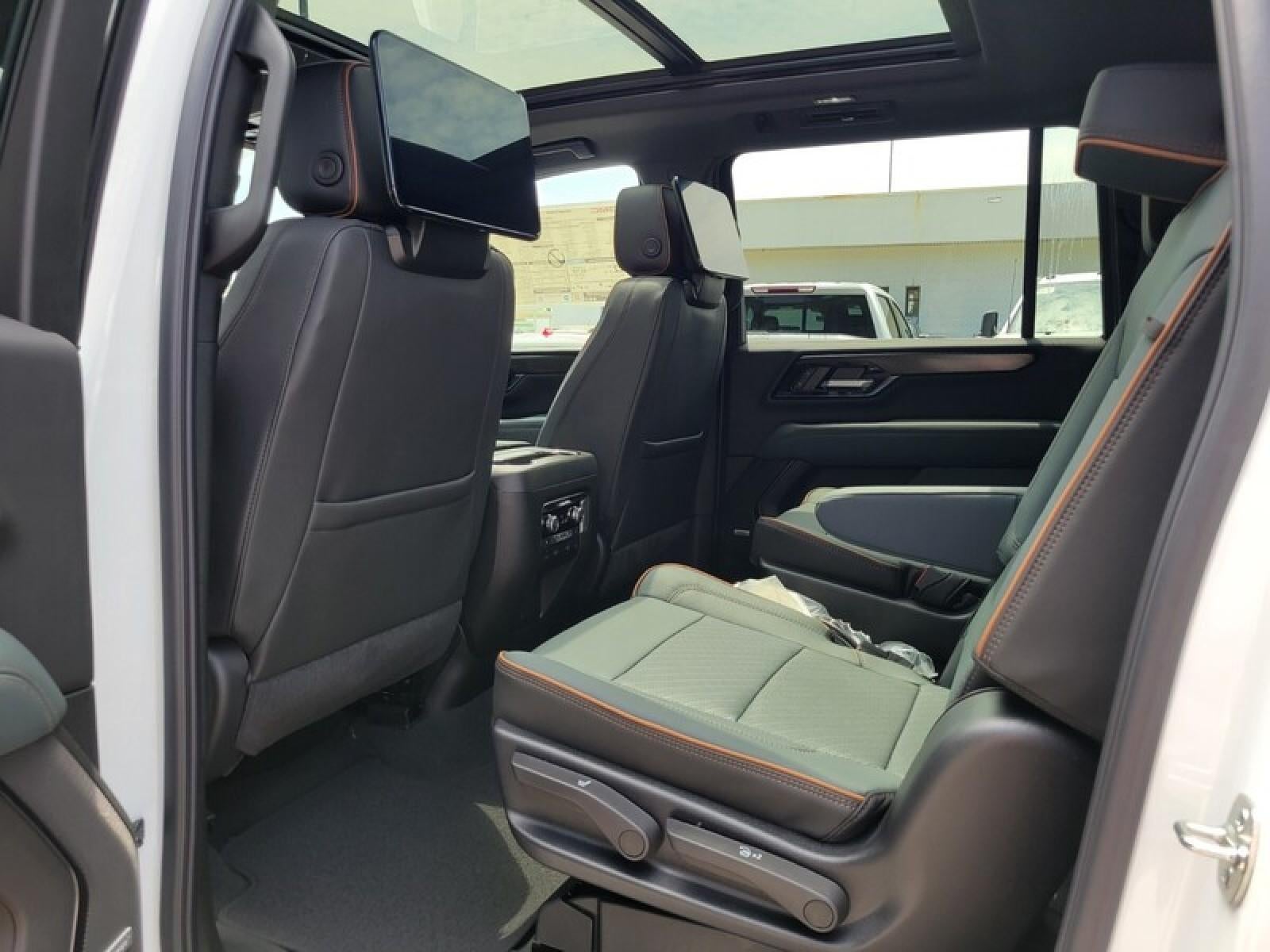 2026 GMC Yukon XL 4WD 4dr AT4