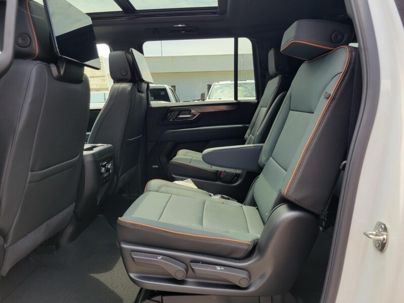 2026 GMC Yukon XL 4WD 4dr AT4