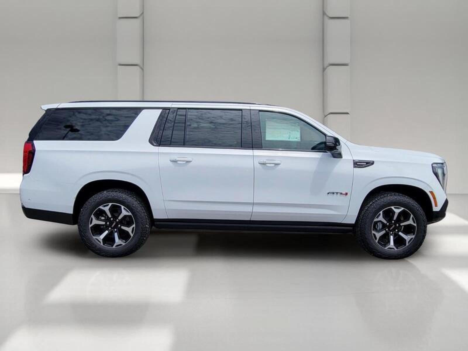 2026 GMC Yukon XL 4WD 4dr AT4