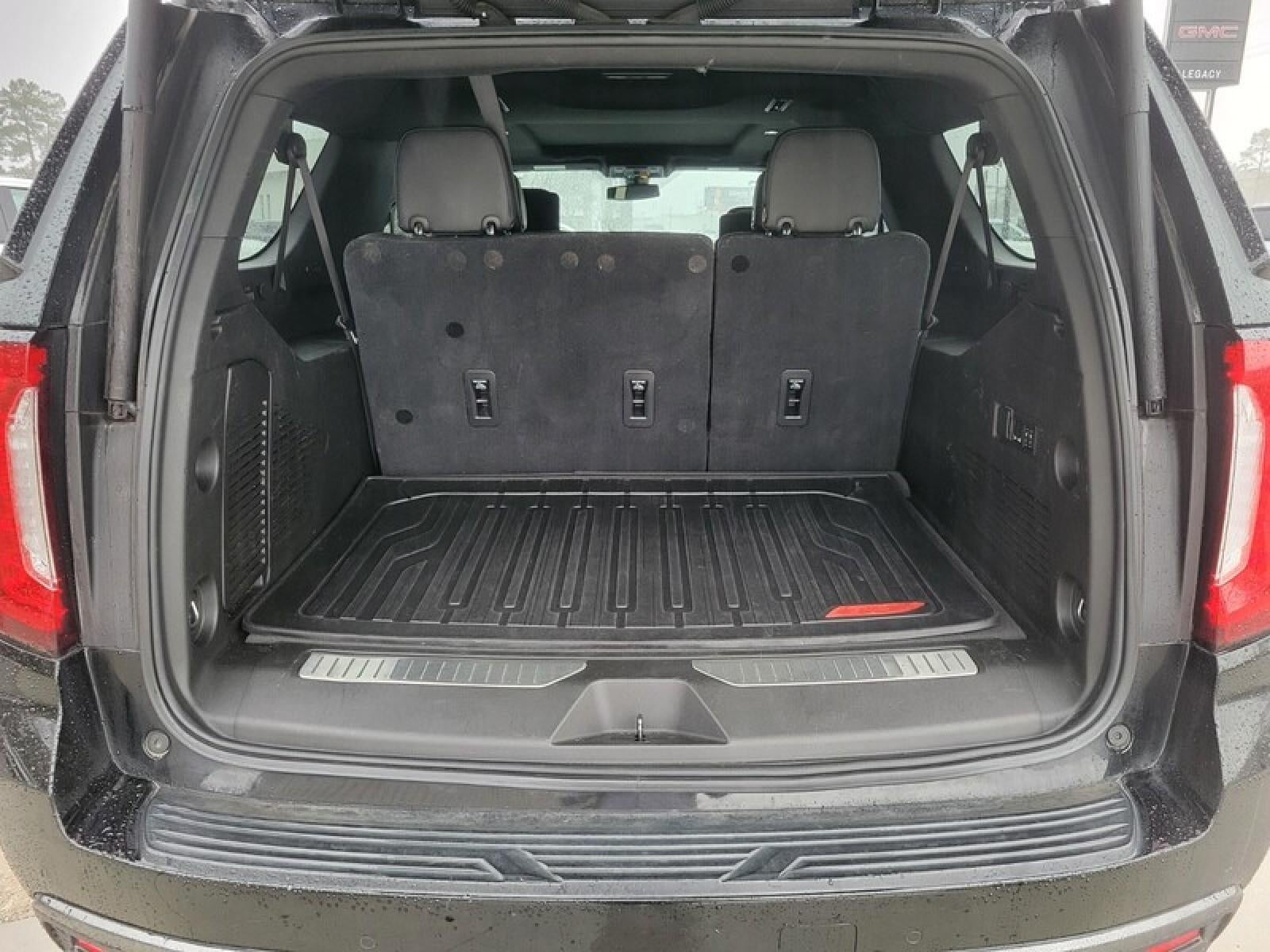 2021 GMC Yukon XL AT4