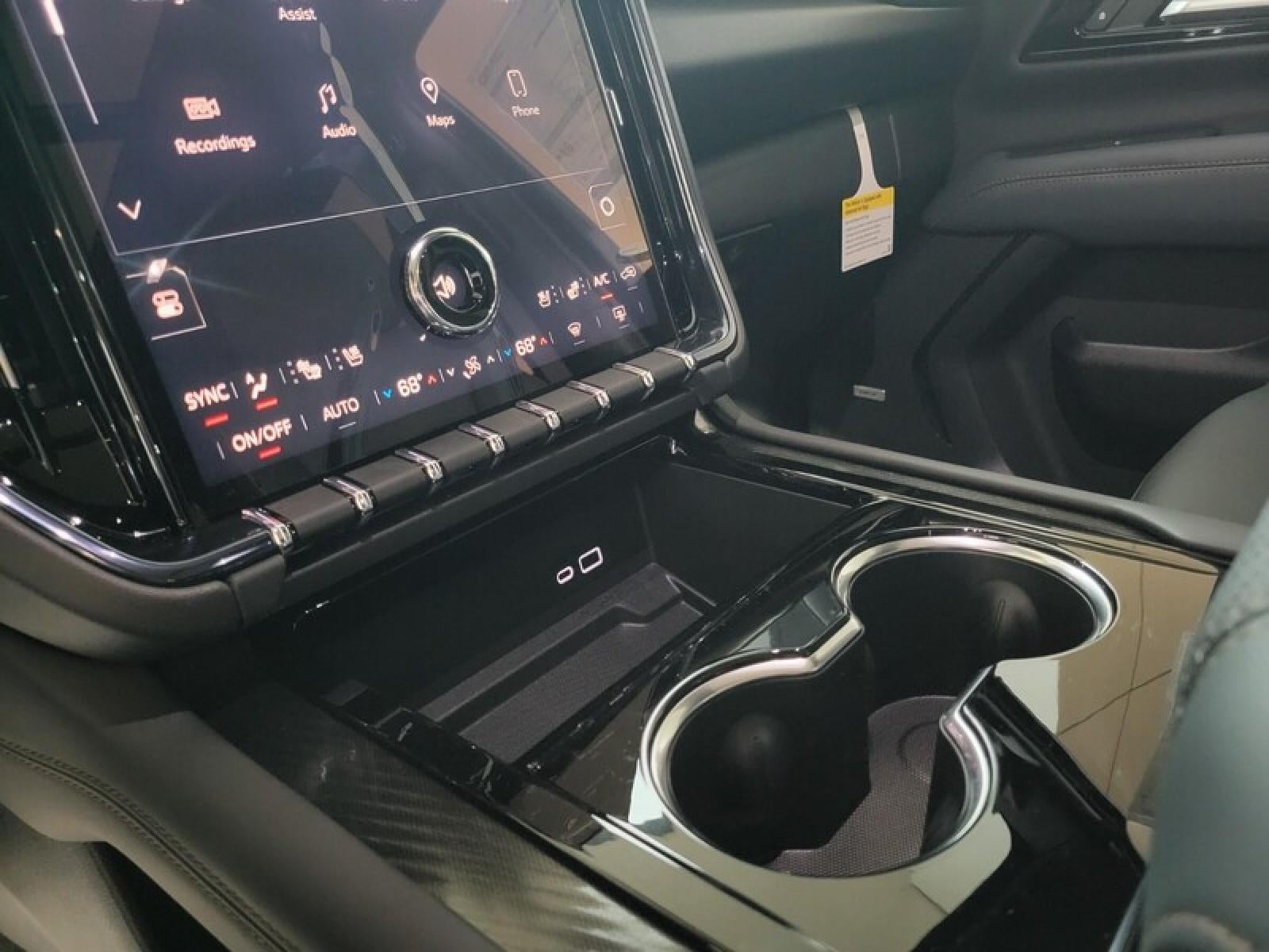 2026 GMC Yukon XL 4WD 4dr AT4